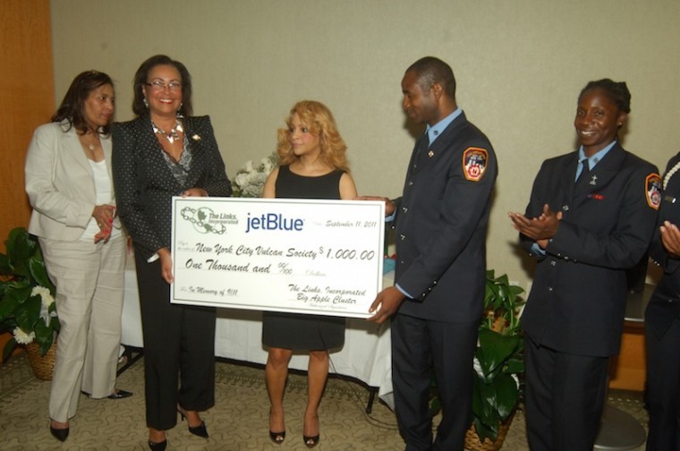 Links Big Apple cluster honor 9/11 African-American firefighters (39725)
