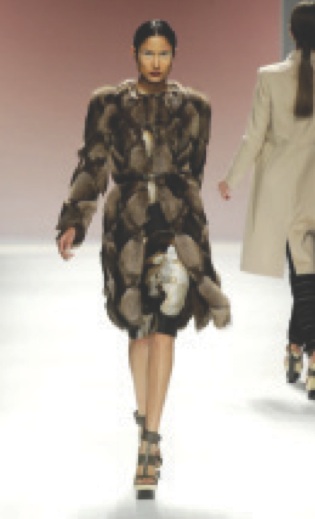 East meets west for evening elegance (40542)