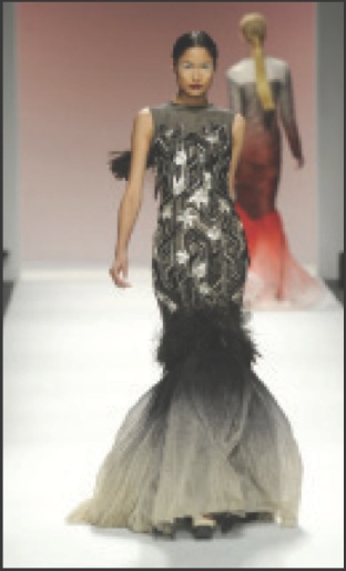 East meets west for evening elegance (40543)