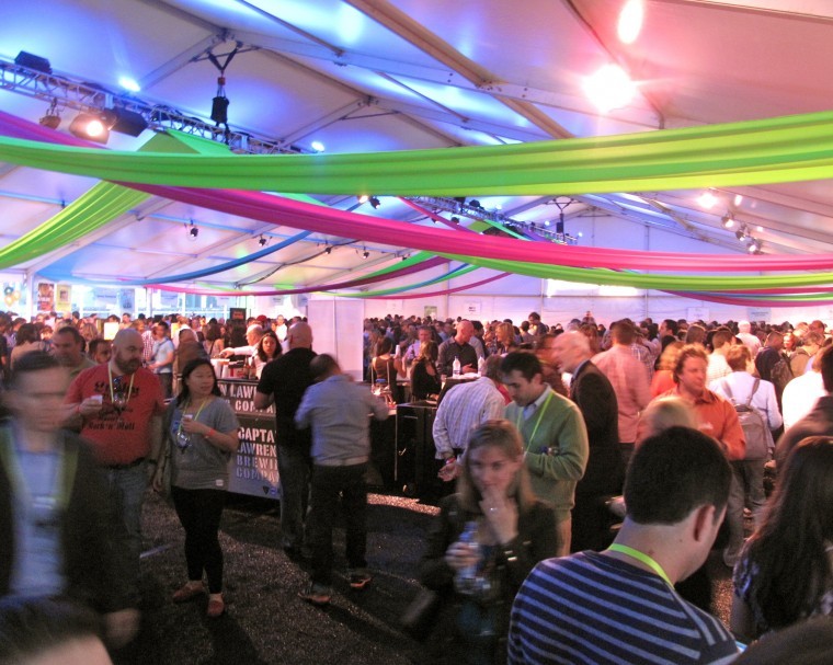 Partying at the Taste (37093)
