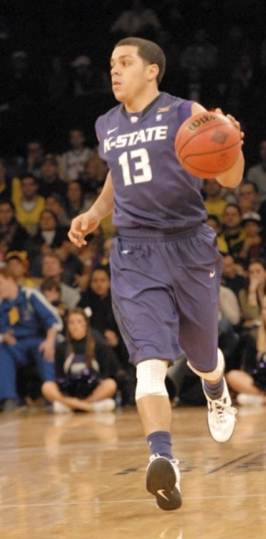 Michigan wins NIT Season Tip (38790)