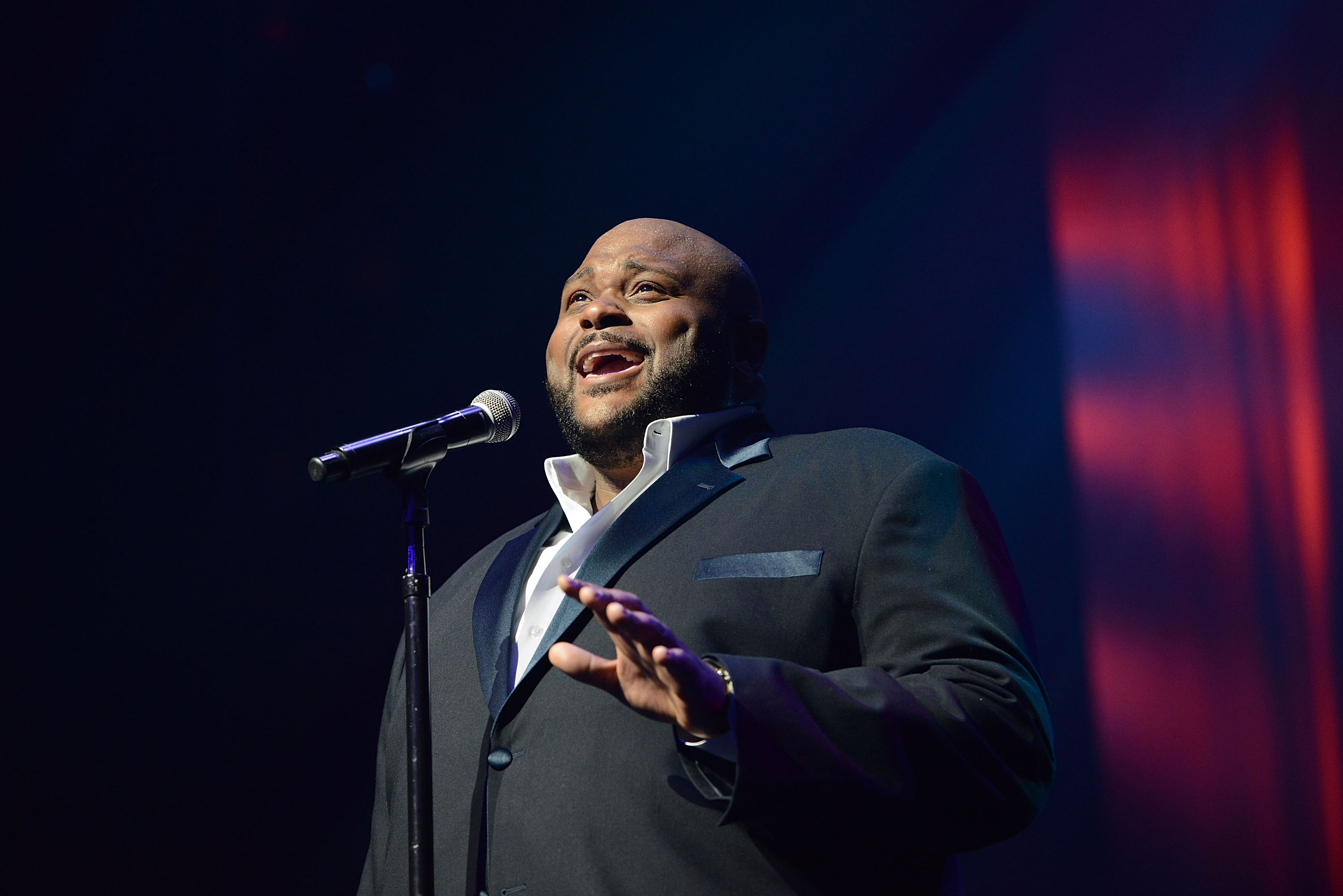 NEW YORK, NY - MARCH 06:  Special Guest Artist Rueben Studdard performs during Amateur Night at The Apollo Theater on March 6, 2013 in New York City.  (Photo by Shahar Azran/WireImage) *** Local Caption *** Rueben Studdard (39151)