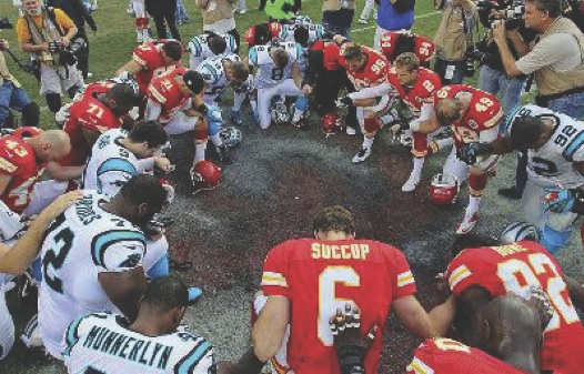 National Football Foundation honors Dr. Roscoe Brown and the 2012 class of legends (37629)