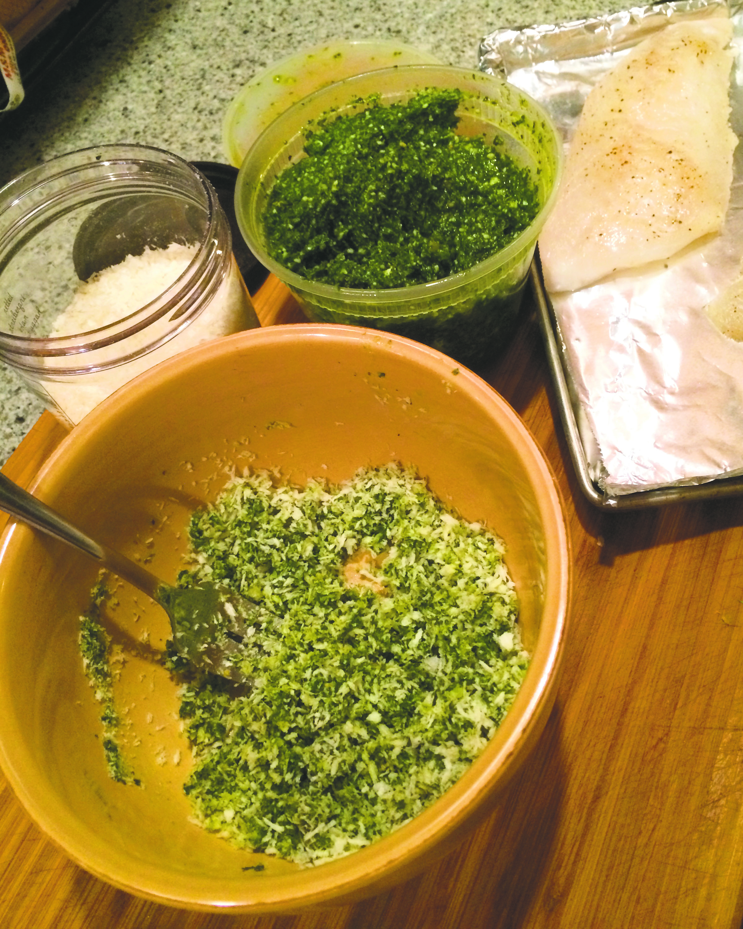 Topping white fish filet with pesto panko (61364)