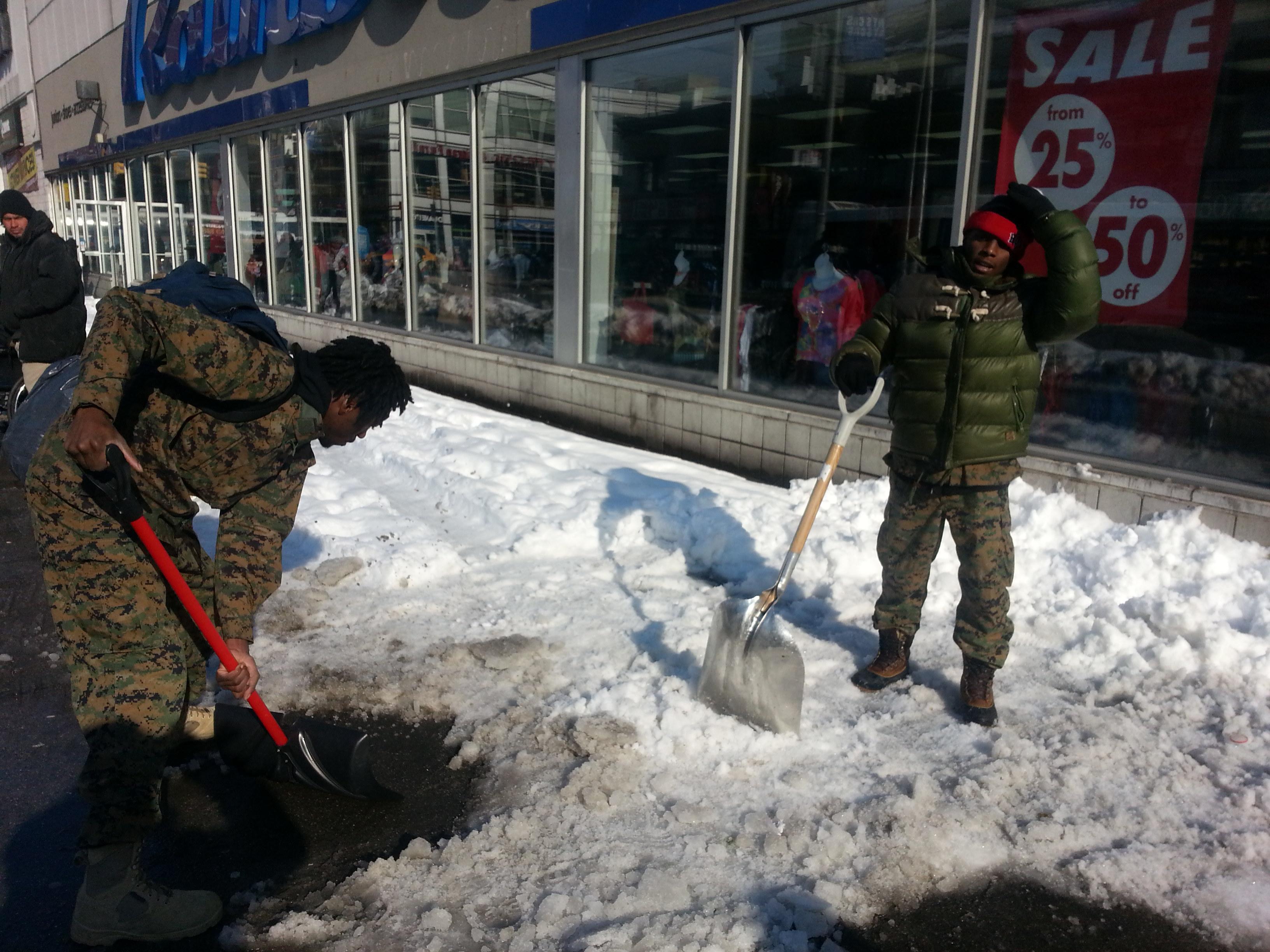 PSP members shoveling snow in Harlem in February (64384)