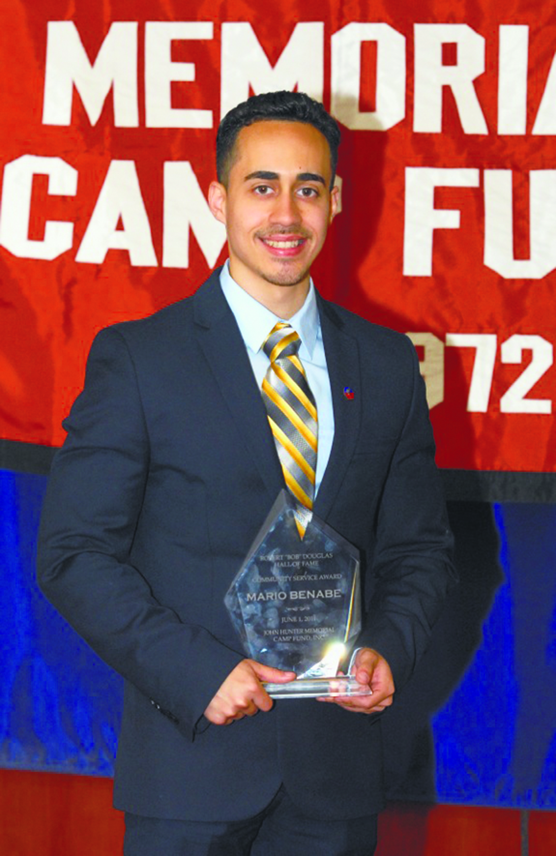 Mario Benebe  received the John Hunter Community Service award (76754)