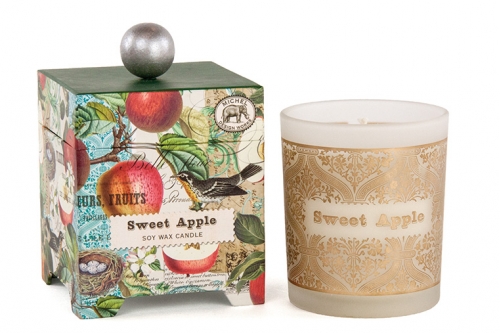 A beautifully boxed scented candle by Michael Design Works (89722)