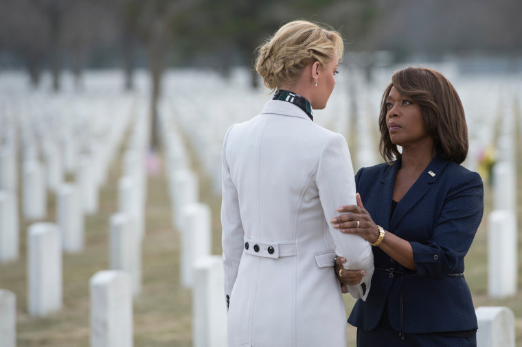 Katherine Heigl and Alfre Woodard (103097)