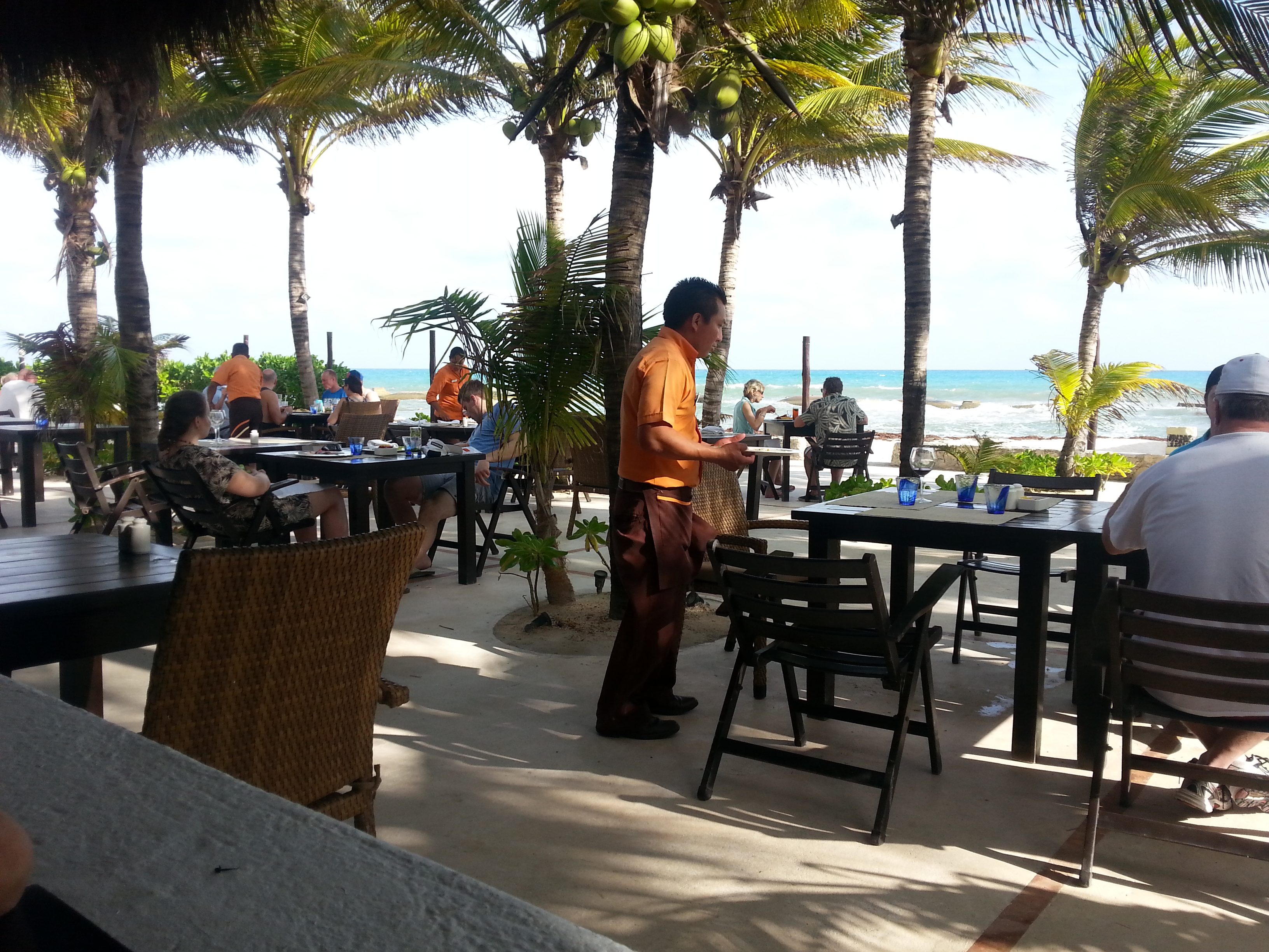 Nine themed restaurants and 17 bars cater to guests’ every taste, need and desire. (126936)