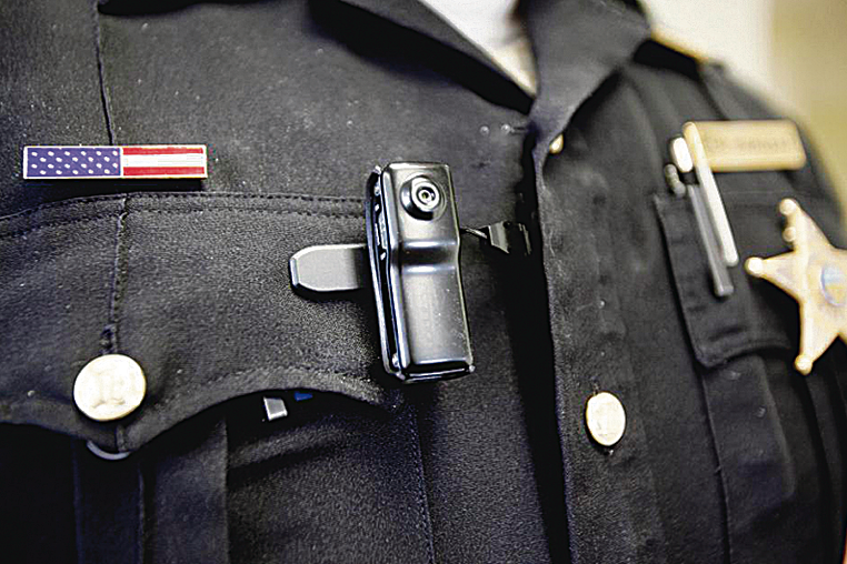 Cop who bragged about ripping down mask to pepper spray protester escapes discipline for use of force