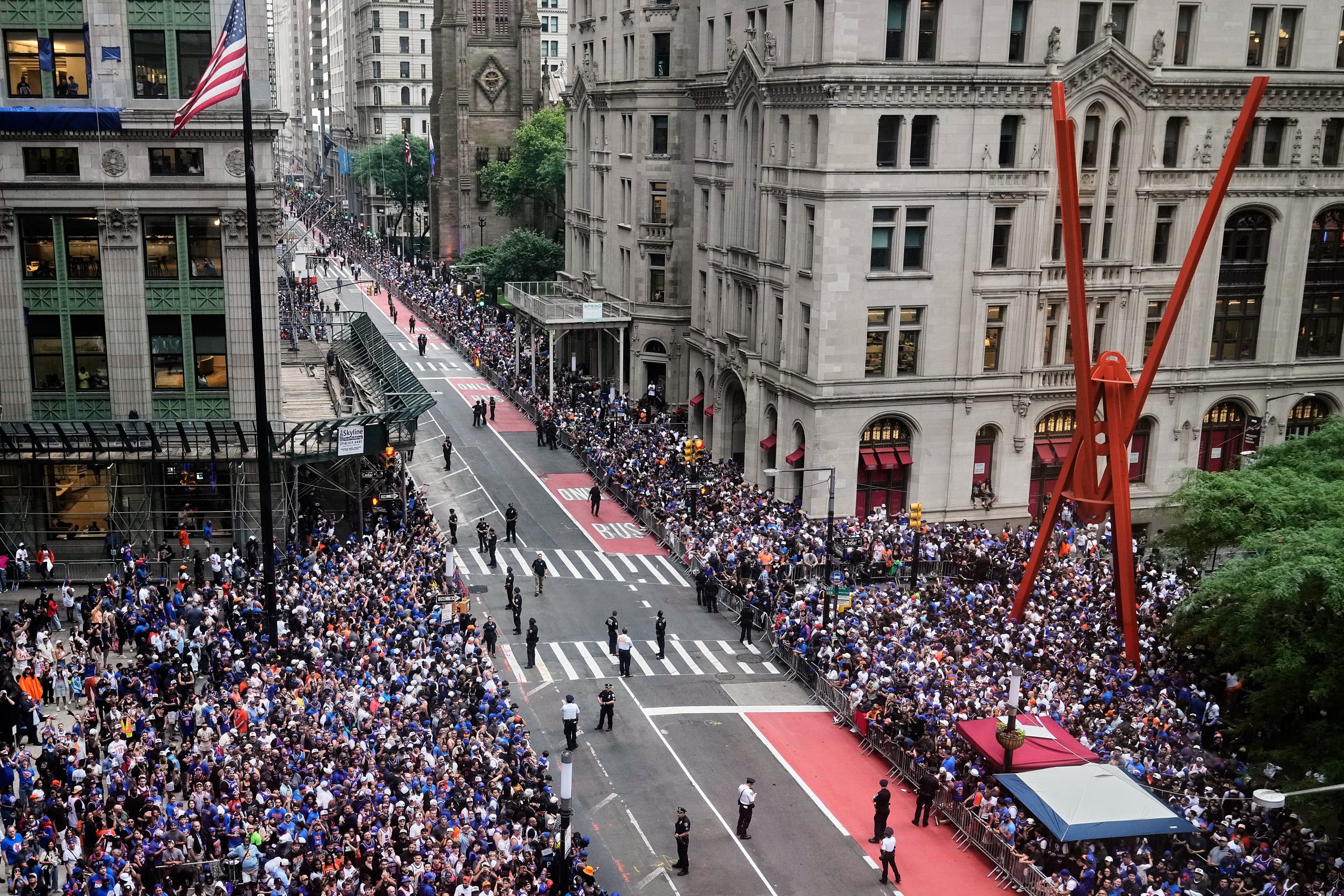 New York Knicks parade brings generations of fans into the streets